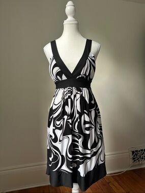 MAJORA Y2K Preppy Abstract Retro Strappy Vneck Tie Back Mini Dress Medium